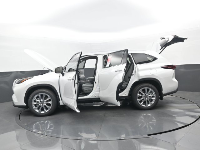 New 2026 Wind Chill Pearl Toyota Limited image 34