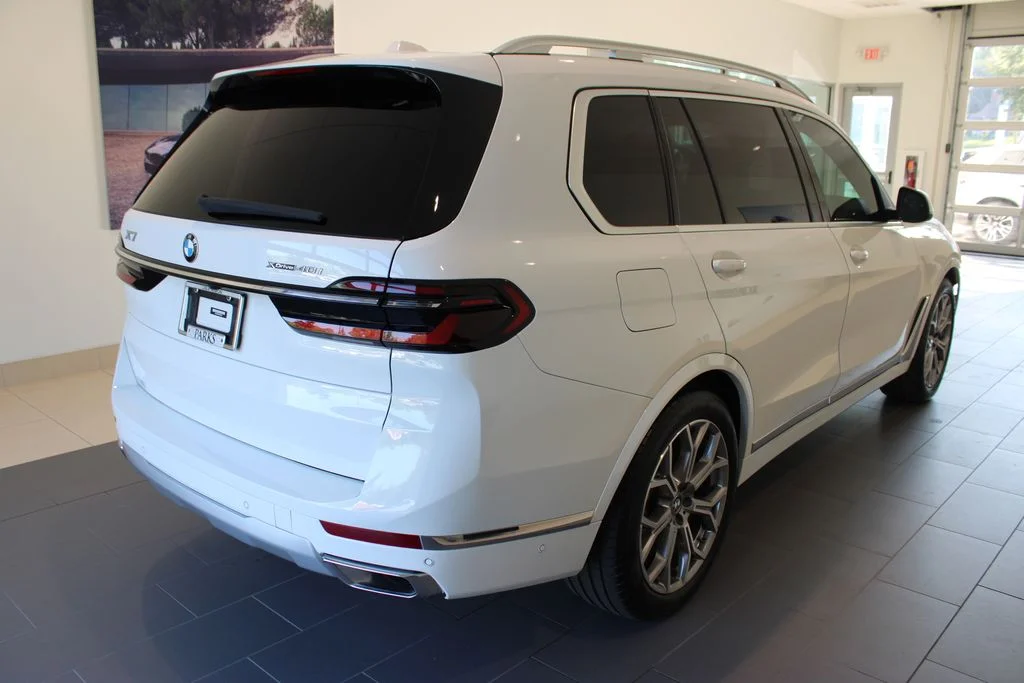 Used 2023 White BMW xDrive40i image 20