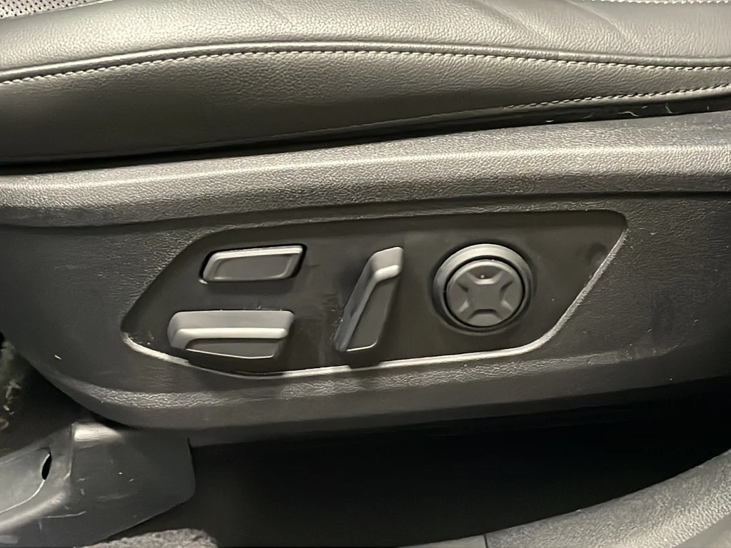 Certified Used 2025 Green Kia X-Line SX Prestige image 18