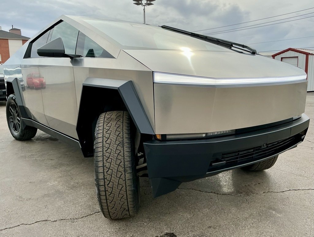 Used 2024 Tesla Cybertruck Base with VIN 7G2CEHED4RA041457 for sale in Norman, OK