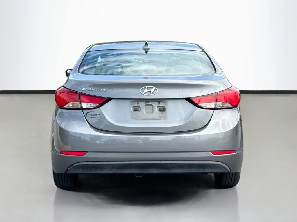 Used 2014 Harbor Gray Metallic Hyundai SE image 6