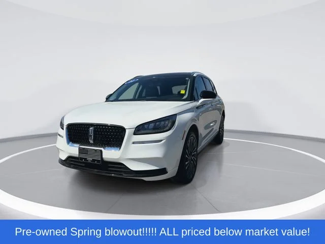 Used 2022 White Lincoln Standard image 3