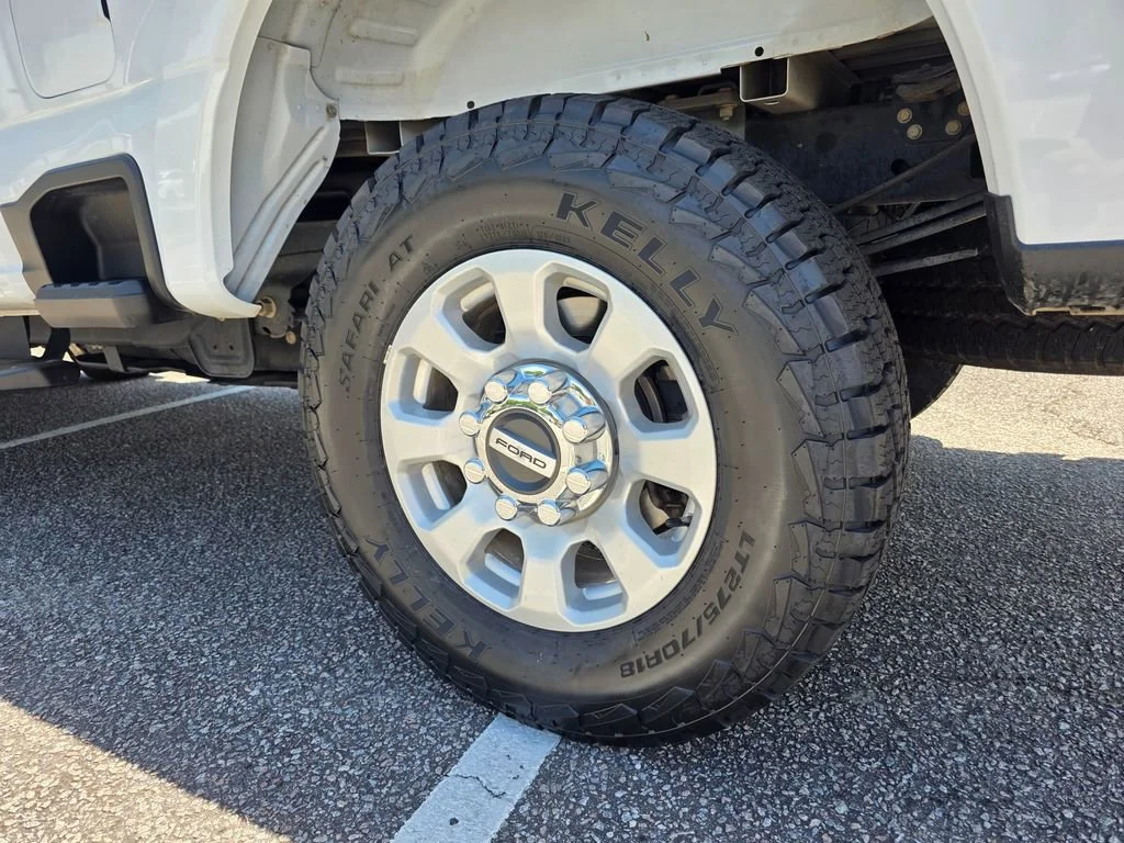 Used 2024 White Ford XLT image 30