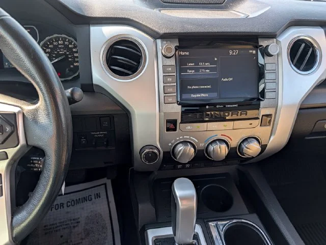 Used 2021 White Toyota SR5 image 17