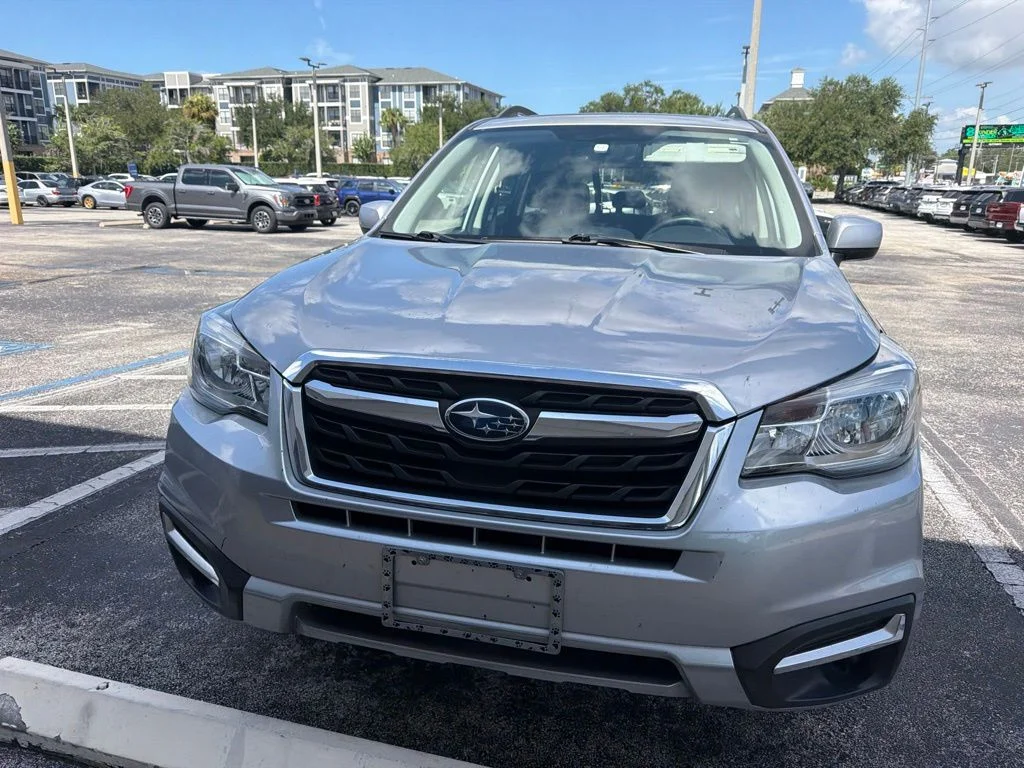 Used 2017 Silver Subaru 2.5i Premium image 2