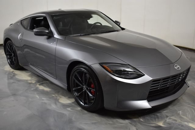 Used 2024 Gray Nissan Performance image 27