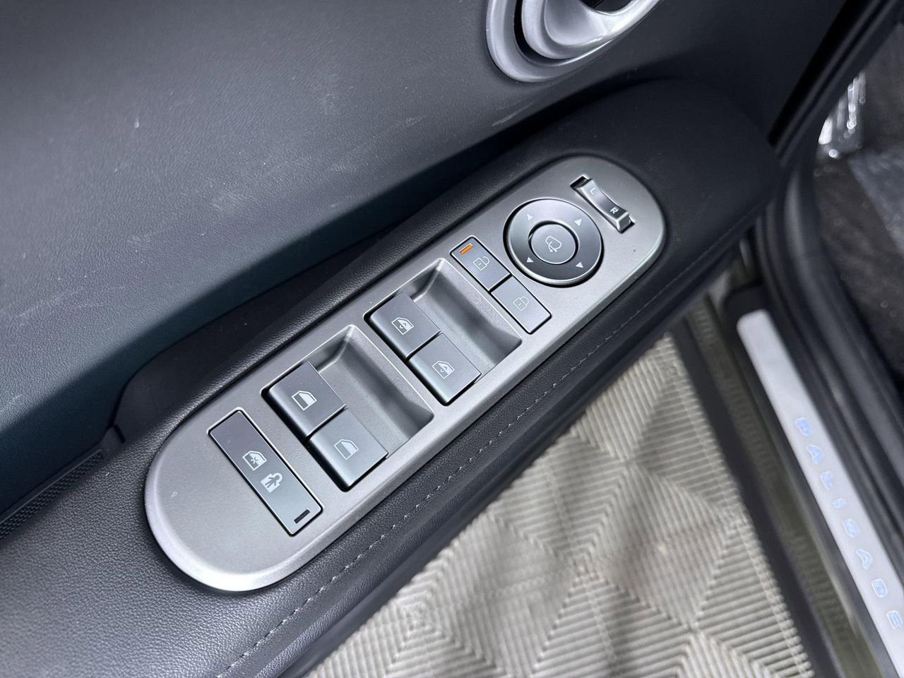 New 2026 Titan Charcoal Pearl Hyundai Limited image 26