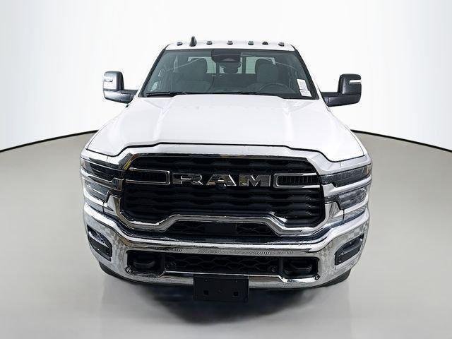 New 2026 Bright White Clear-Coat Exterior Paint RAM TRADESMAN image 2
