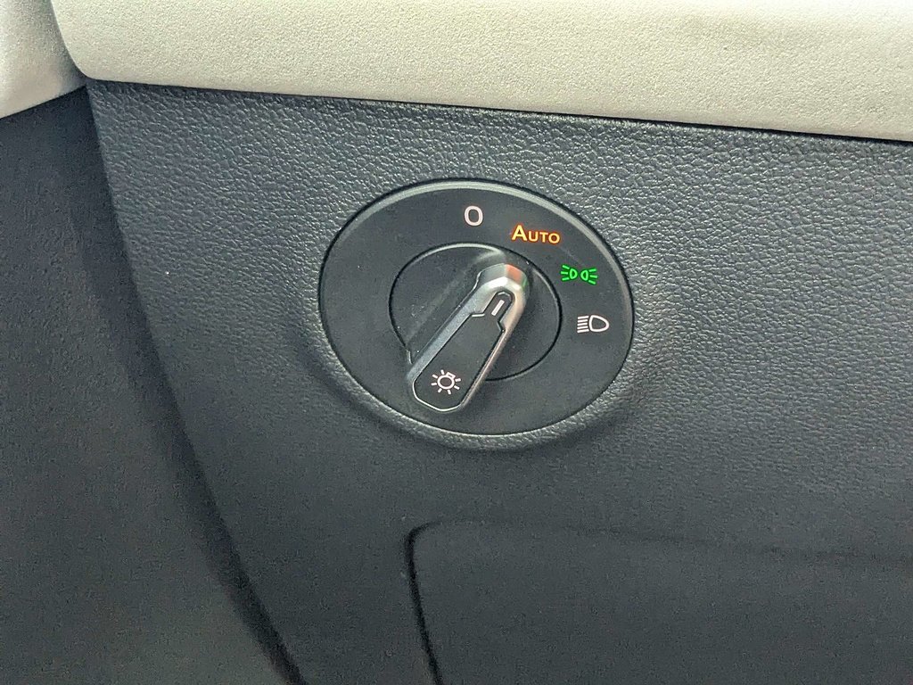 2025 Volkswagen Taos SE - Photo 27