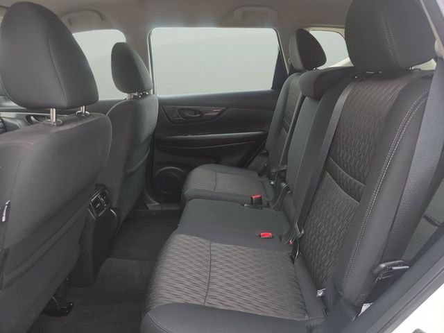 Used 2019 White Nissan S image 26