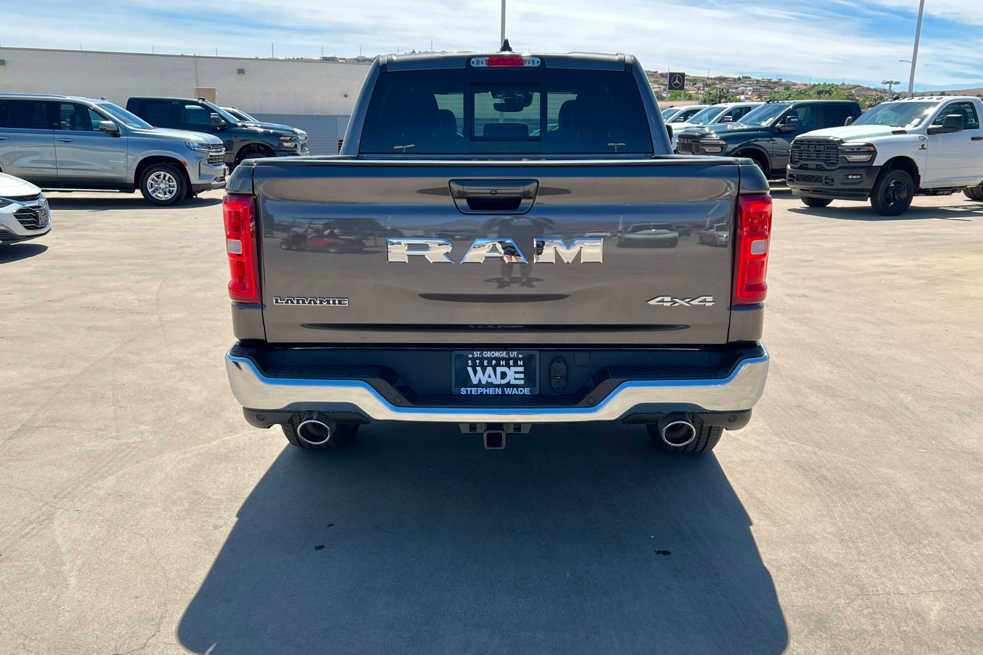 New 2026 Granite Crystal Metallic Clear-Coat Exterior Paint RAM Laramie image 5