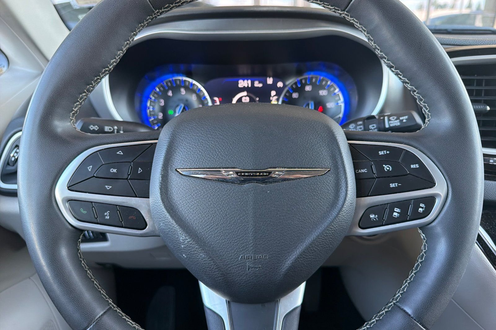 Used 2023 Silver Chrysler Touring L image 29