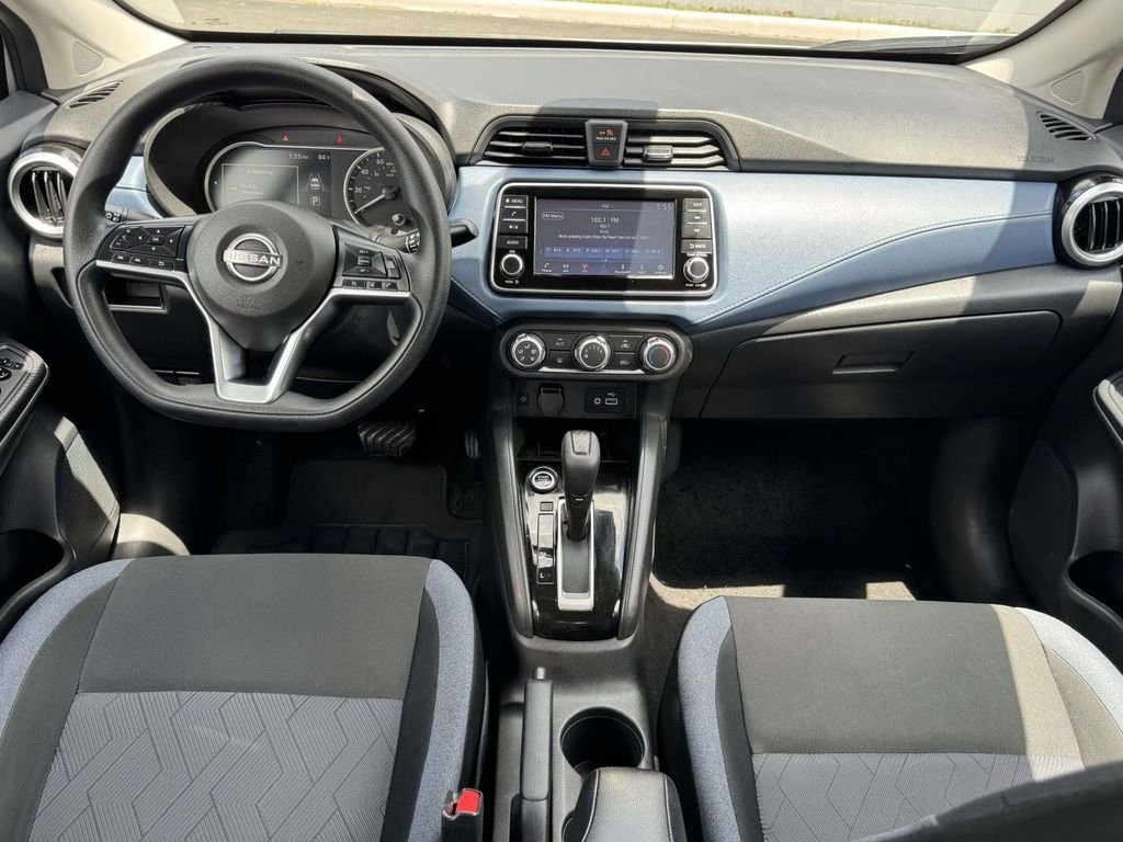 Used 2025 Silver Nissan 1.6 SV image 2