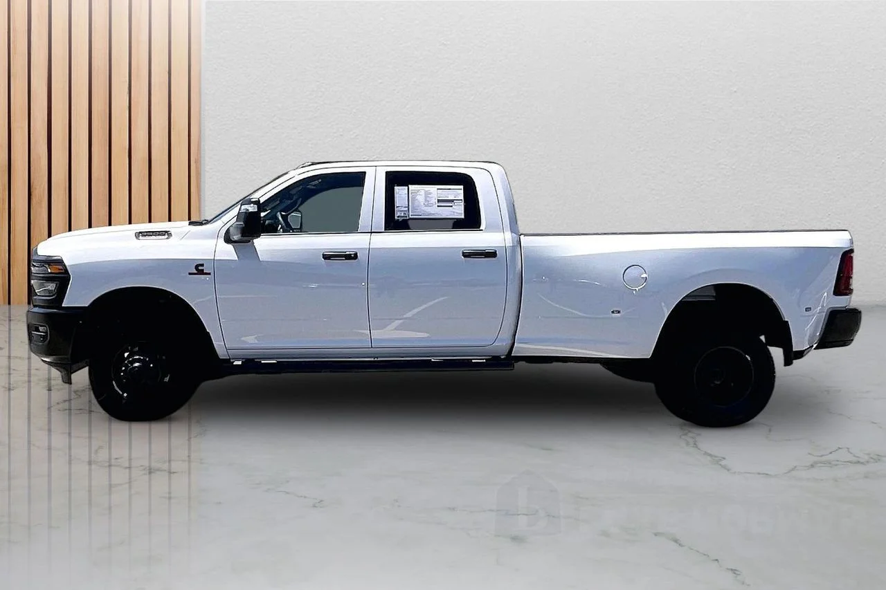 New 2026 Bright White Clear-Coat Exterior Paint RAM Tradesman image 6