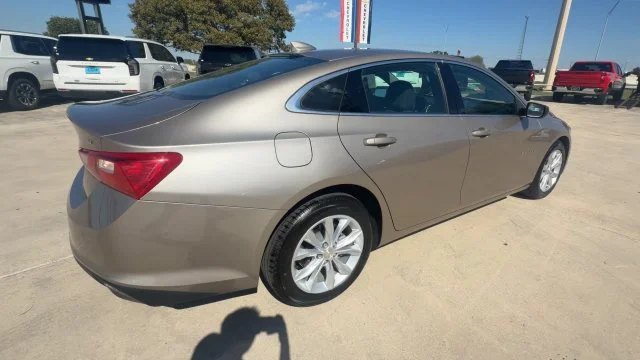 Certified Used 2025 Mineral Gray Metallic Chevrolet 1LT image 8