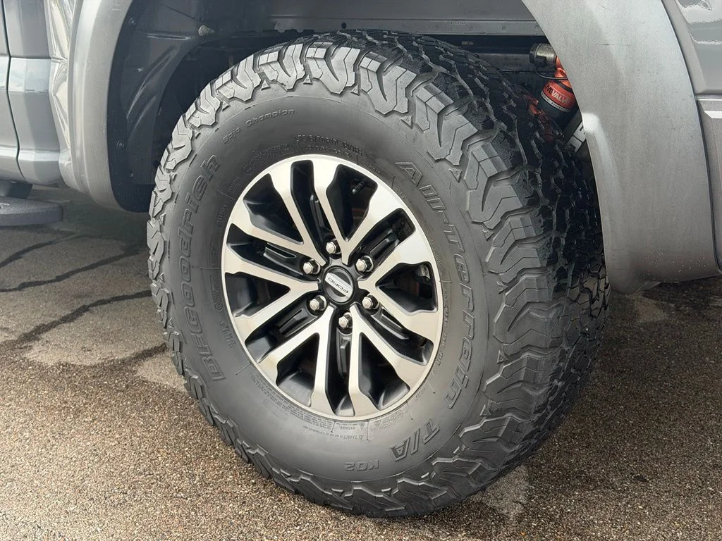Used 2020 Gray Ford Raptor image 28