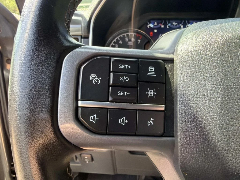 Used 2023 Gray Ford XLT image 30
