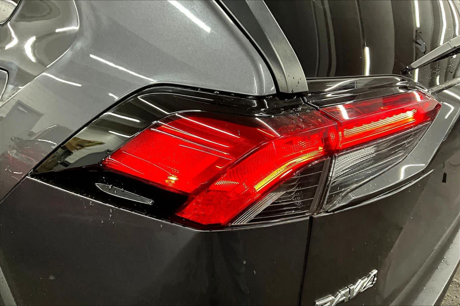 2023 Toyota RAV4 XLE - Photo 28