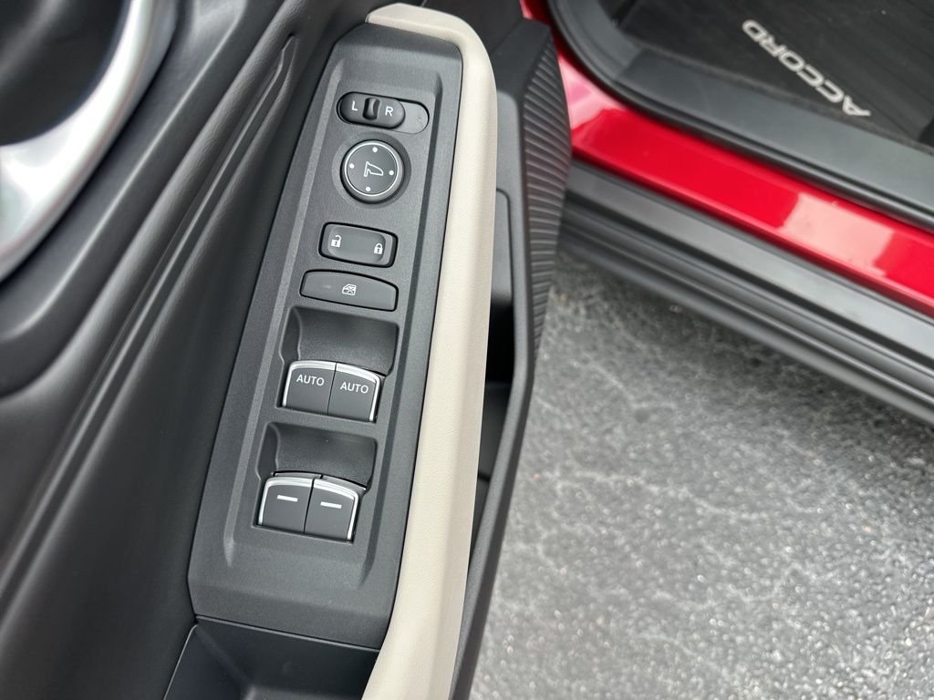 2025 Honda Accord SE - Photo 22