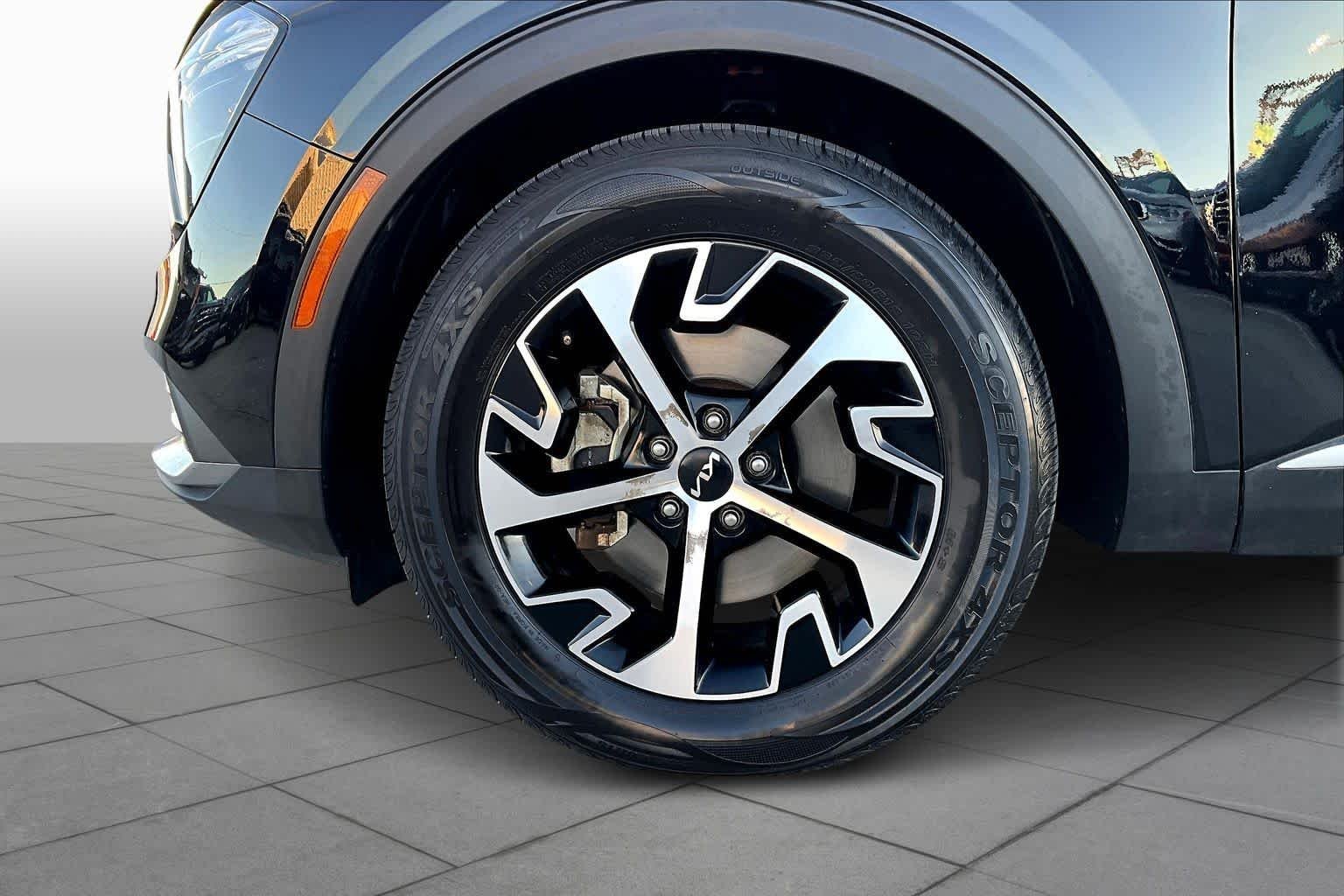 Used 2023 Ebony Black Kia EX image 22