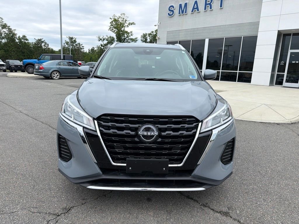 Used 2024 Boulder Gray Metallic Nissan SV image 9