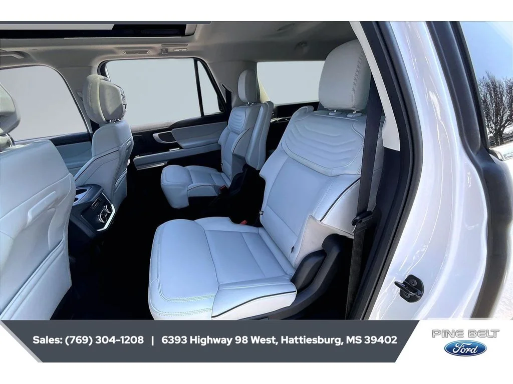 New 2026 Star White Metallic Tri-Coat Ford MAX Platinum® image 19