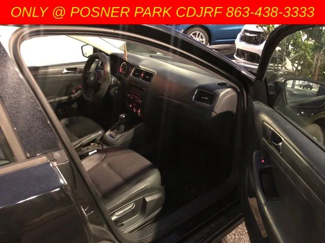 Used 2011 Black Volkswagen 2.5L SE image 19