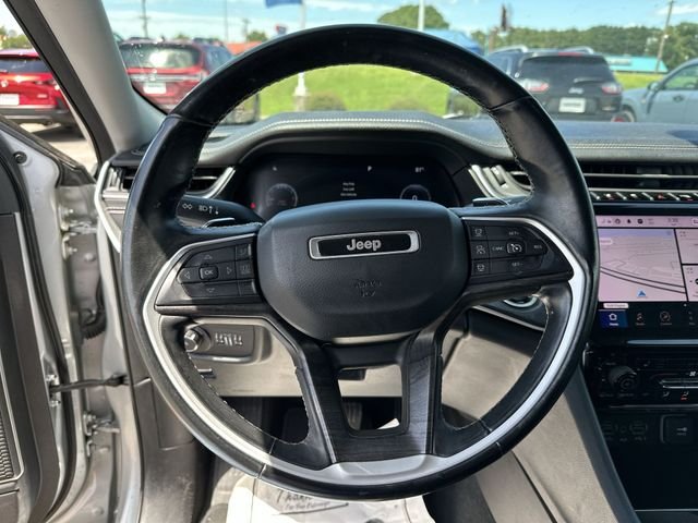 Used 2021 Silver Jeep Limited image 11