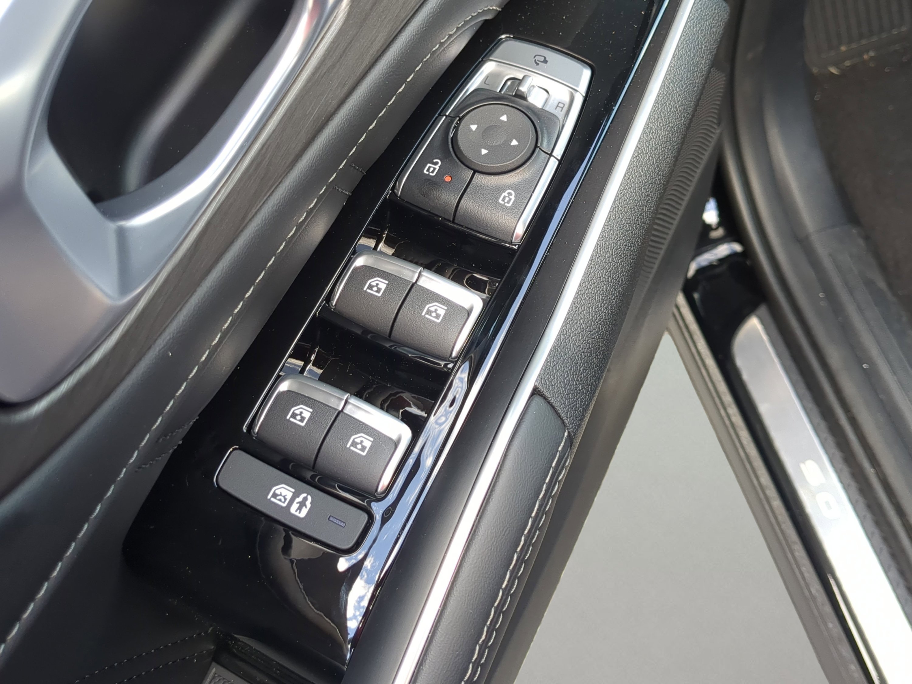New 2026 Ebony Black Kia X-Line SX Prestige AWD image 17