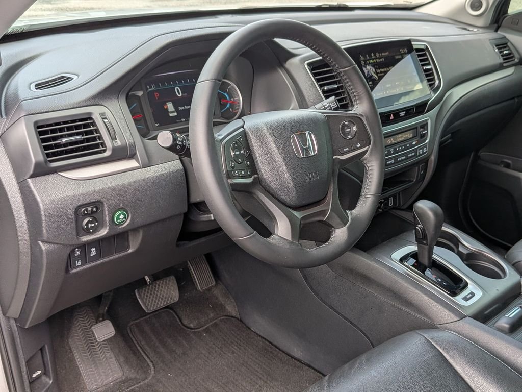 Used 2020 White Honda EX-L image 34