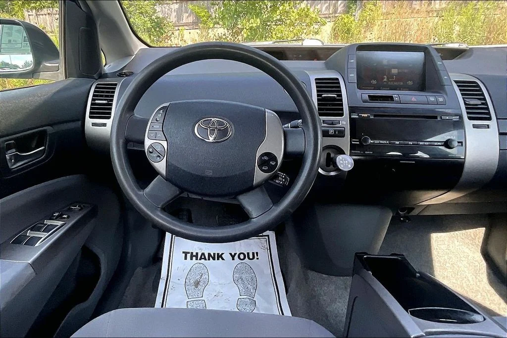 Used 2008 Silver Toyota Base image 4