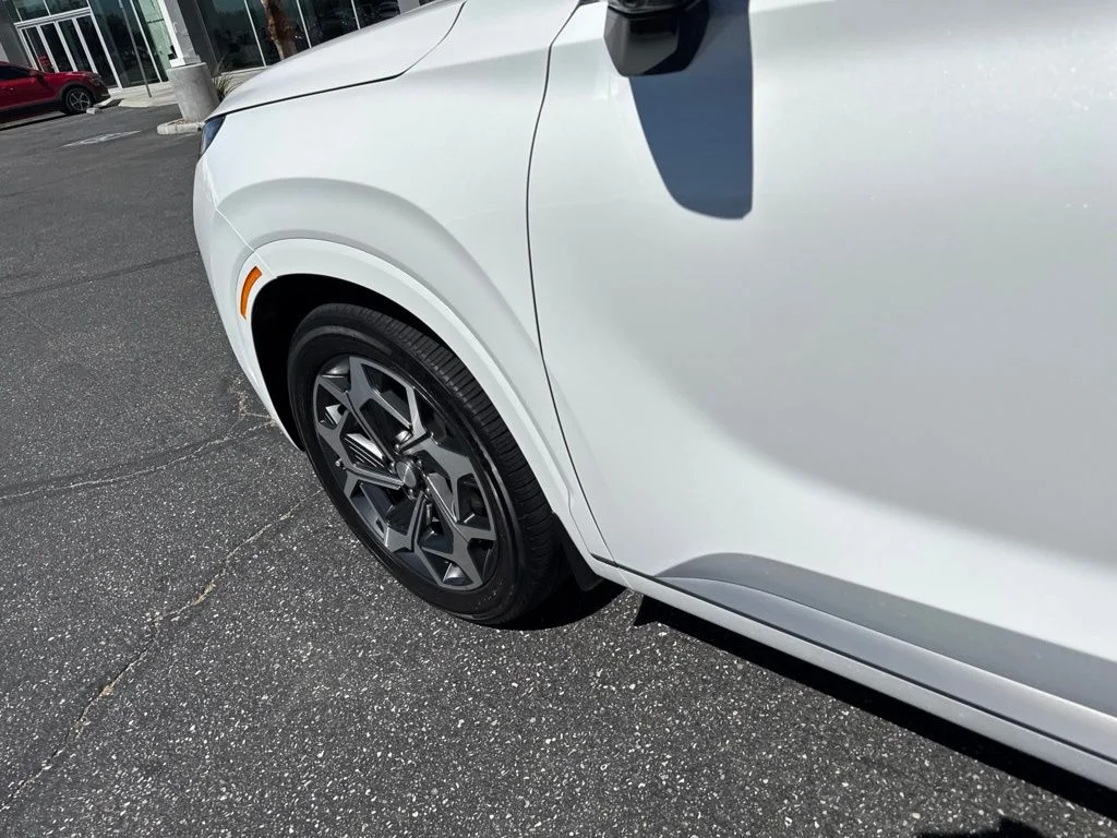Used 2022 White Hyundai Calligraphy image 9