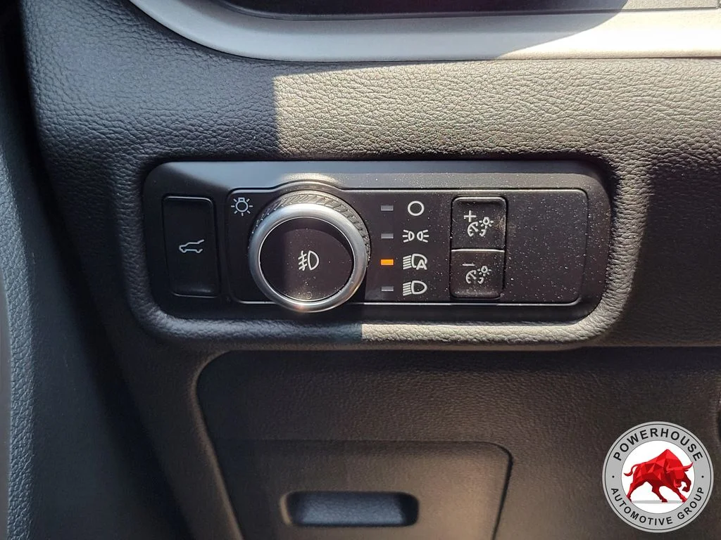 Used 2023 Silver Ford XLT image 27