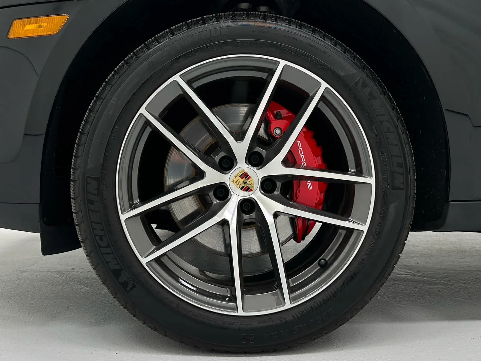 2024 Porsche Macan S - Photo 9