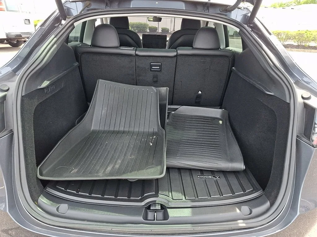 Used 2023  Tesla Long Range image 62