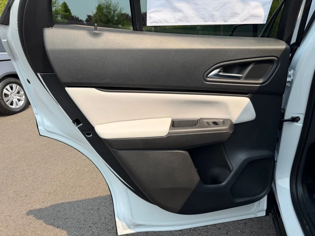 New 2026 Frostline White Pearl Honda Touring image 29