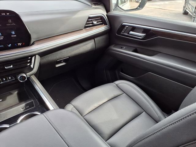 Used 2025 Summit White Chevrolet LT image 19