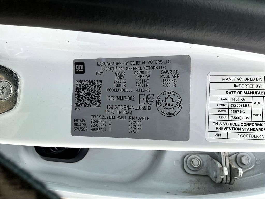 Used 2022 White Chevrolet Z71 image 22