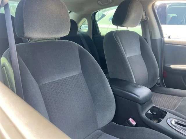 Used 2014 SUMMIT WHITE Chevrolet LS image 9