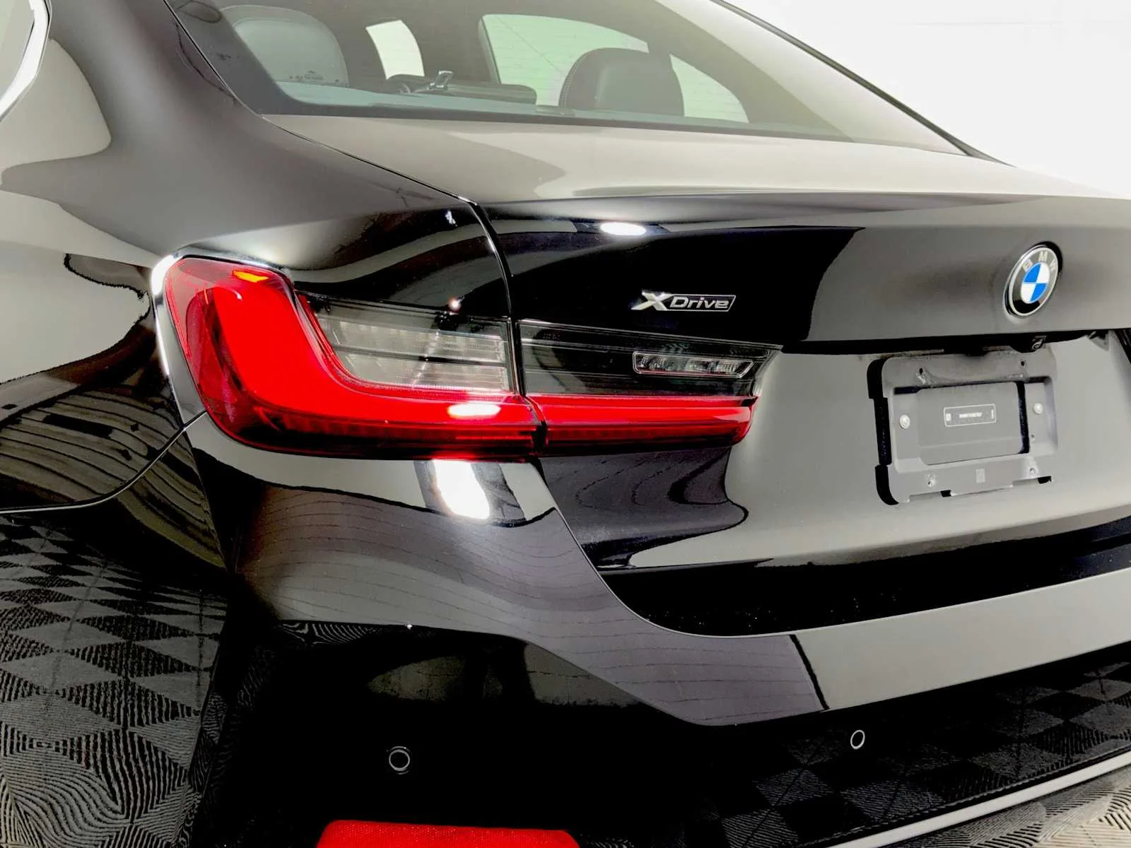 2024 BMW 3 Series 330i - Photo 27