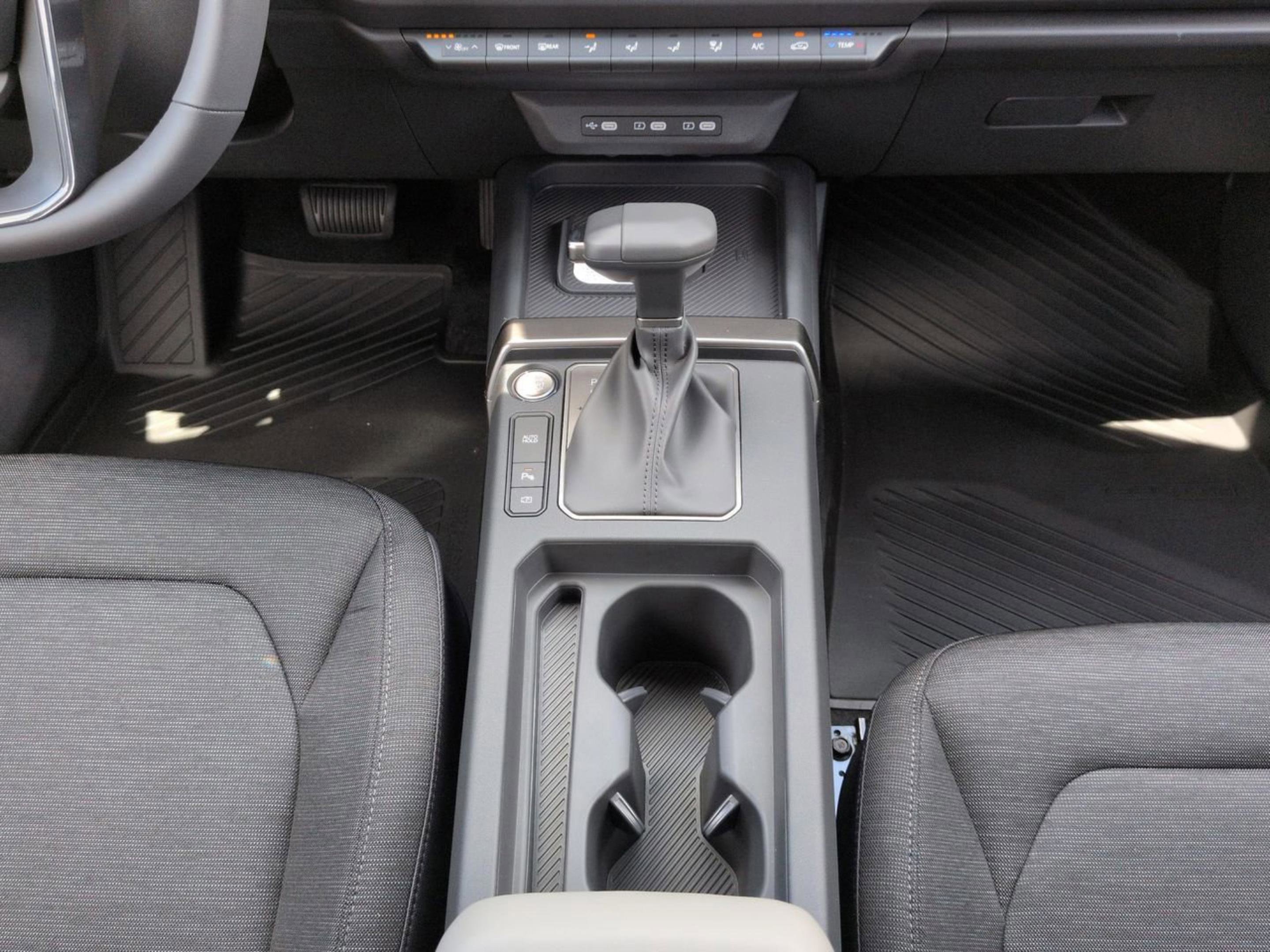 New 2027 Aurora Black Pearl Kia S image 28