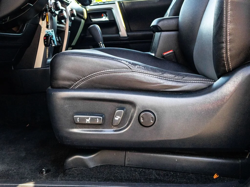 Used 2016 Black Toyota SR5 Premium image 16