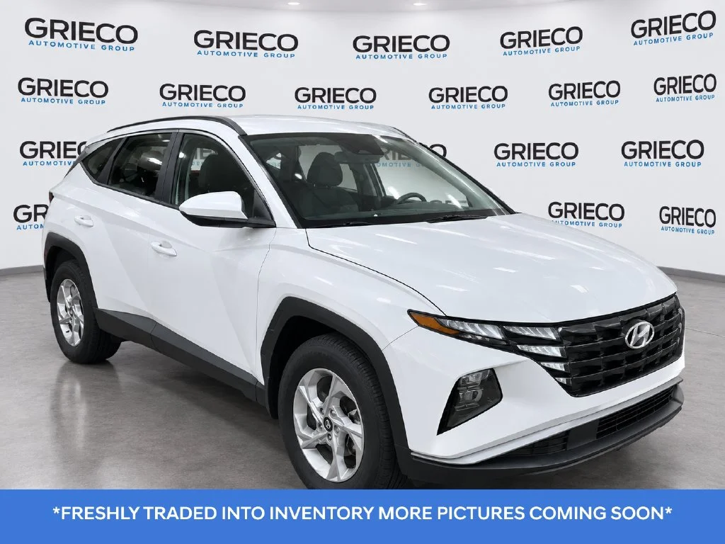Used 2024 White Hyundai SE image 1