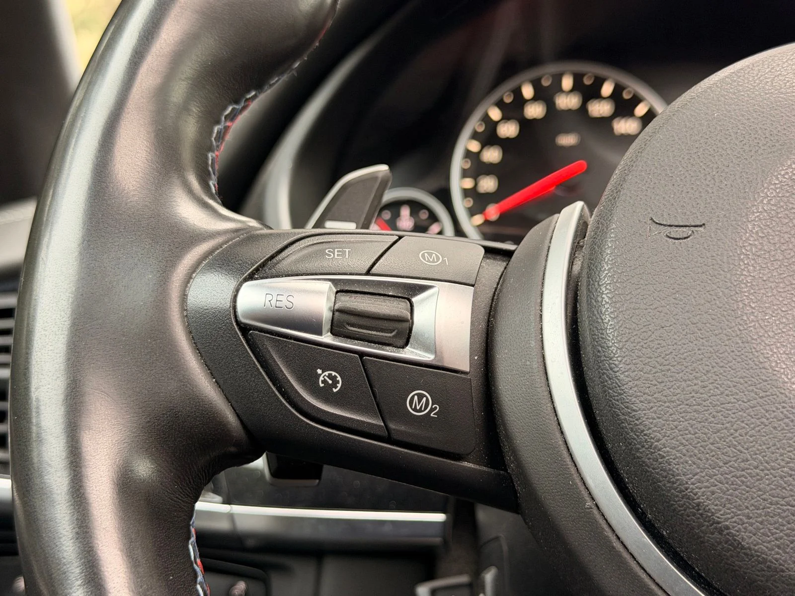 Used 2018 Silverstone Metallic BMW Base image 24