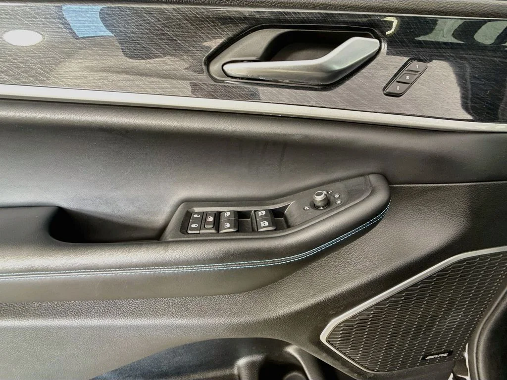 Used 2022 Black Jeep Trailhawk 4xe image 9