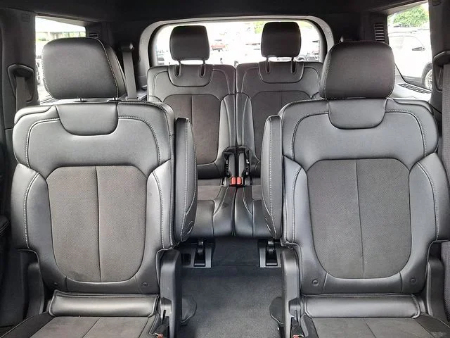 Used 2023 Black Jeep Altitude image 19