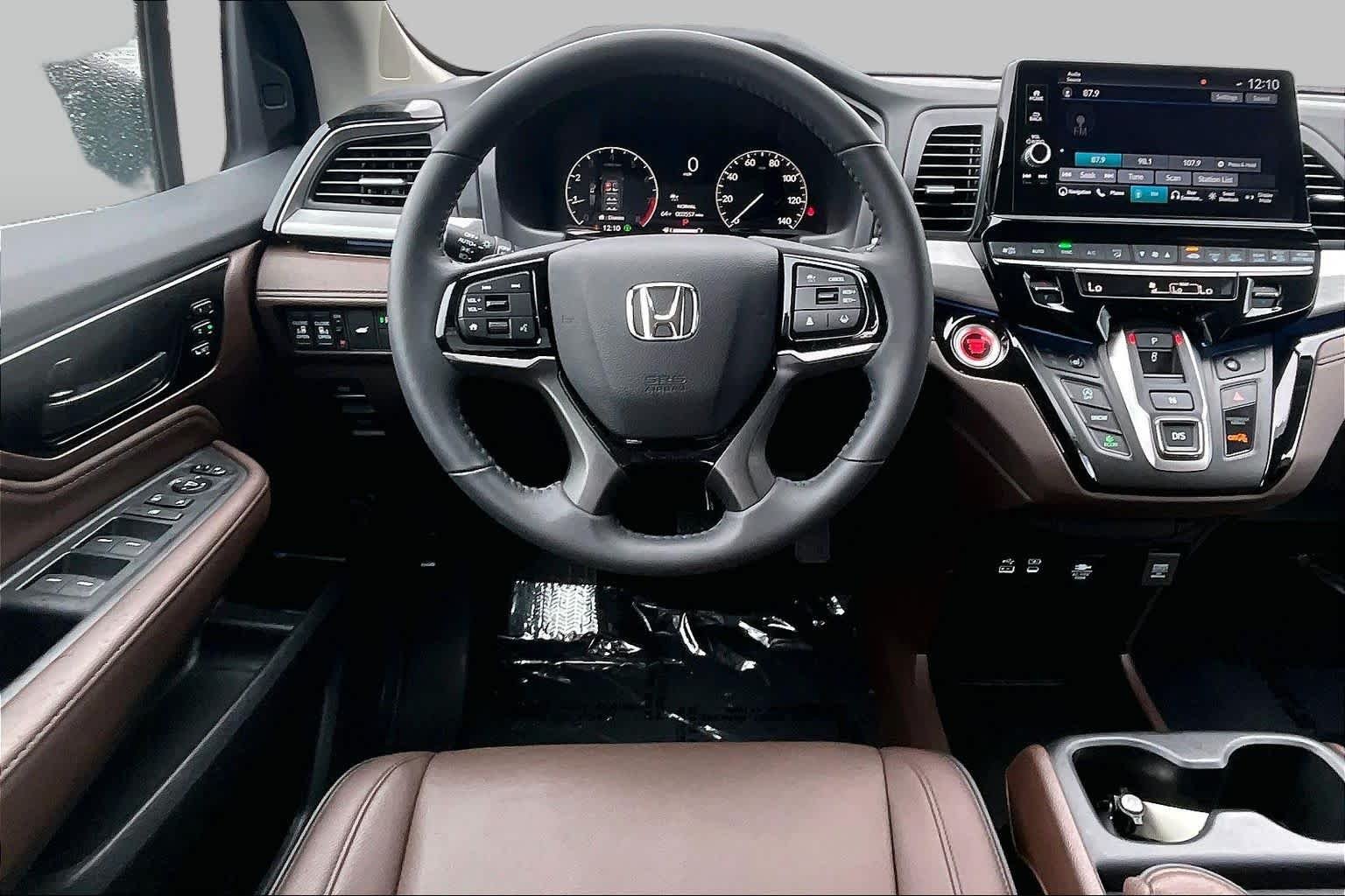 2026 Honda Odyssey Touring - Photo 6