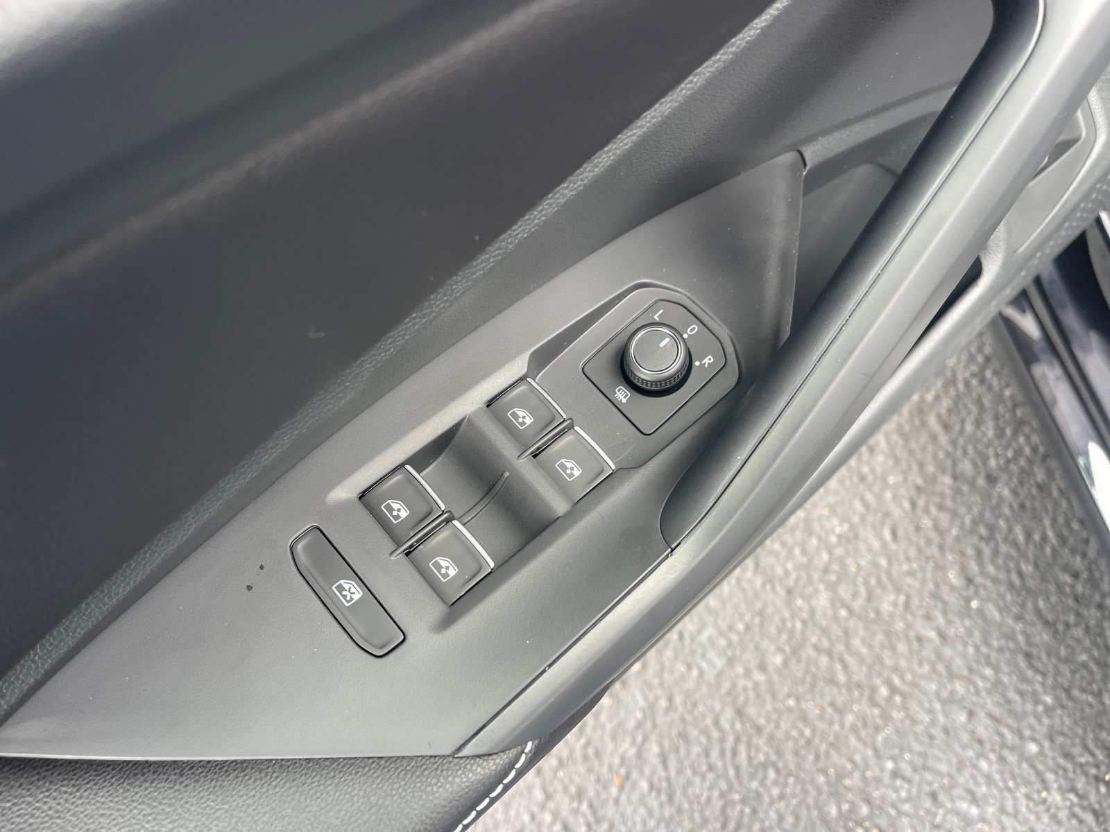 2026 Volkswagen Jetta Sport - Photo 8