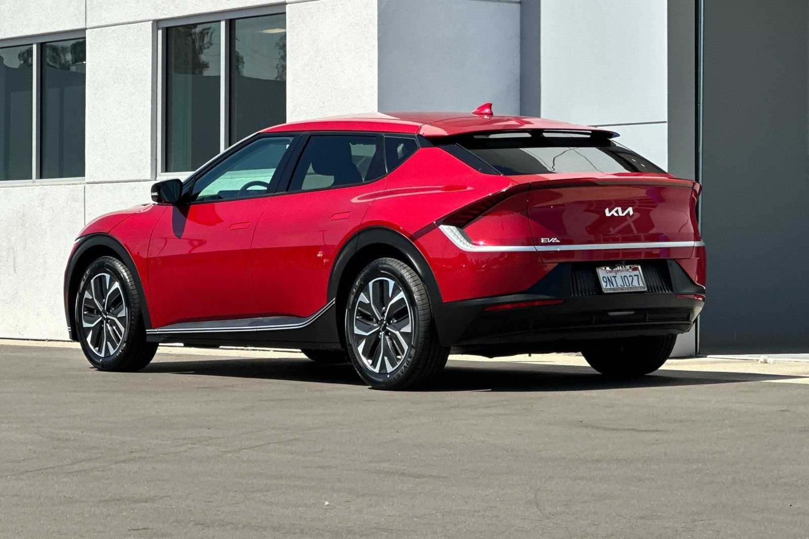 Used 2024 Red Kia Light Long Range image 6