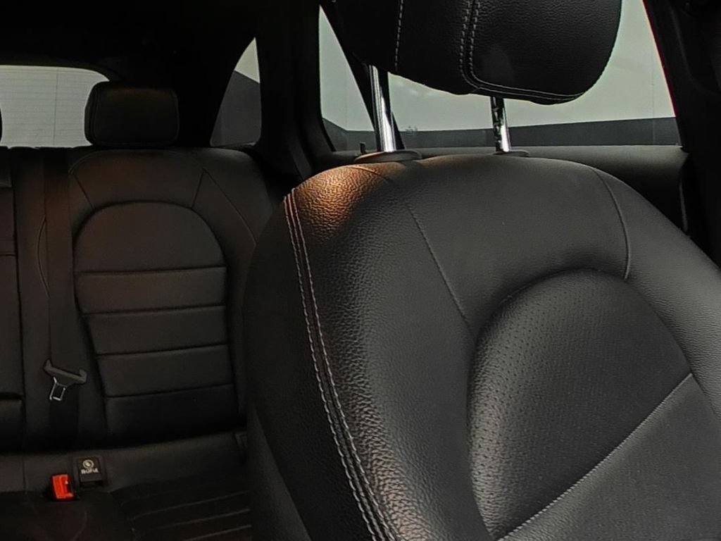 Used 2020 Black Mercedes-Benz GLC 300 image 11